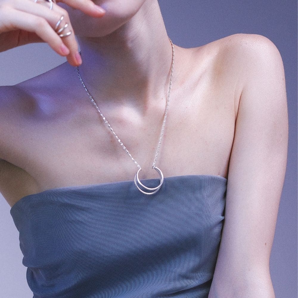 Collar Lumina Silver Largo minimalista diseño moderno joya jewelry mujer