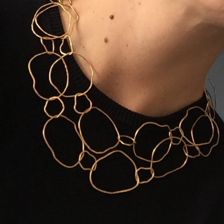 Collar Aros Dorados - Luisa Lōpez