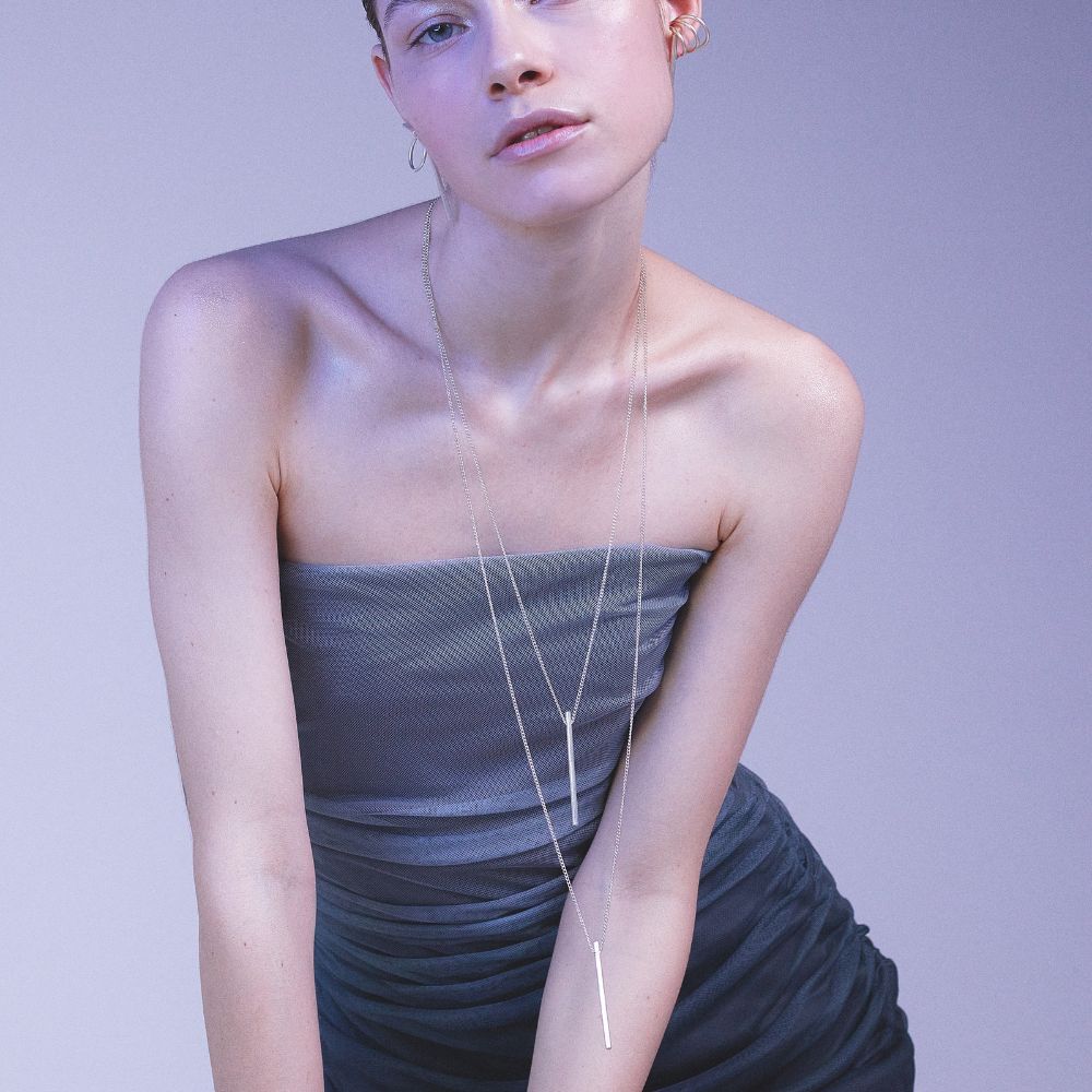 Collar Astrea Silver Largo minimalista diseño moderno joya jewelry mujer